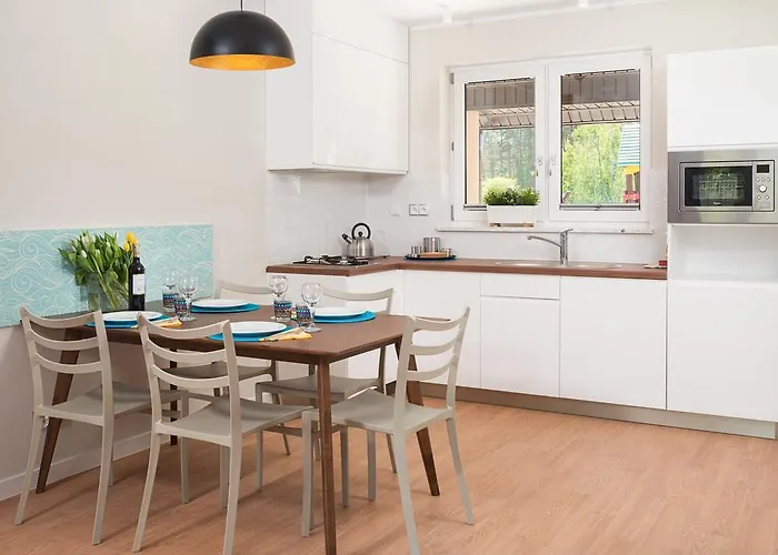 Lägenhet Apartamenty, I Ze Sniadaniem Kajan Jastrzębia Góra